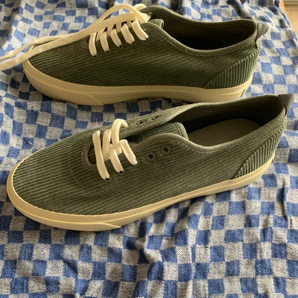 Everlane Corduroy Forever Sneaker - Picture 5 of 5